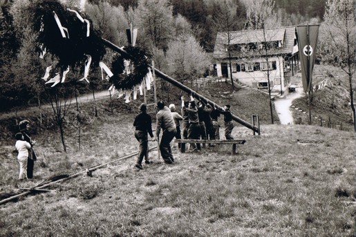 1961 001 Hütte 1 Mai.jpg