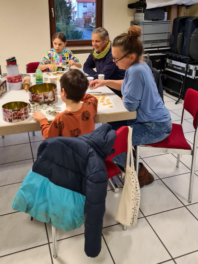 20231124 Plätzchen backen - Kranz binden_Sabine-28.jpg