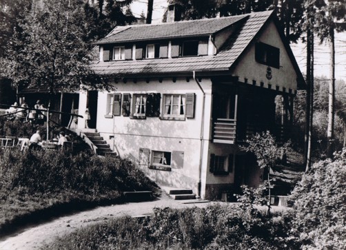 1955 001 Hütte.jpg