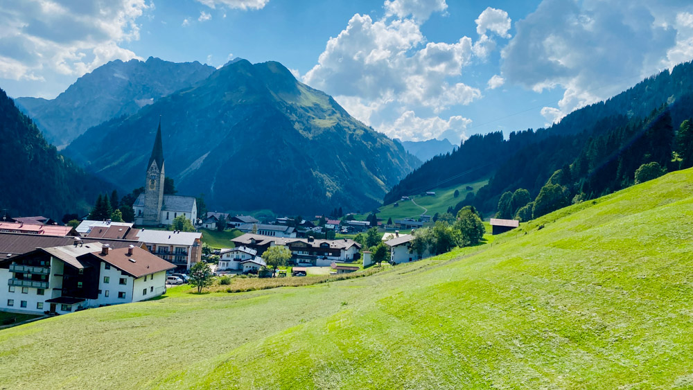Tag1_Blick auf Mittelberg.jpg