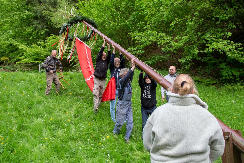 20180430 NF Maibaum stellen_Karl-110.jpg