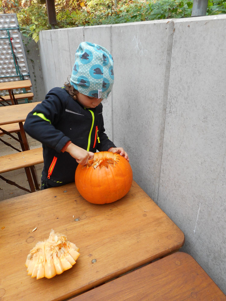20181027 NF_Kürbisschnitzen_Anke-7.jpg