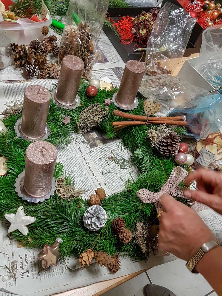 20181130 NF_Adventskranzbinden_Sabine-8.jpg
