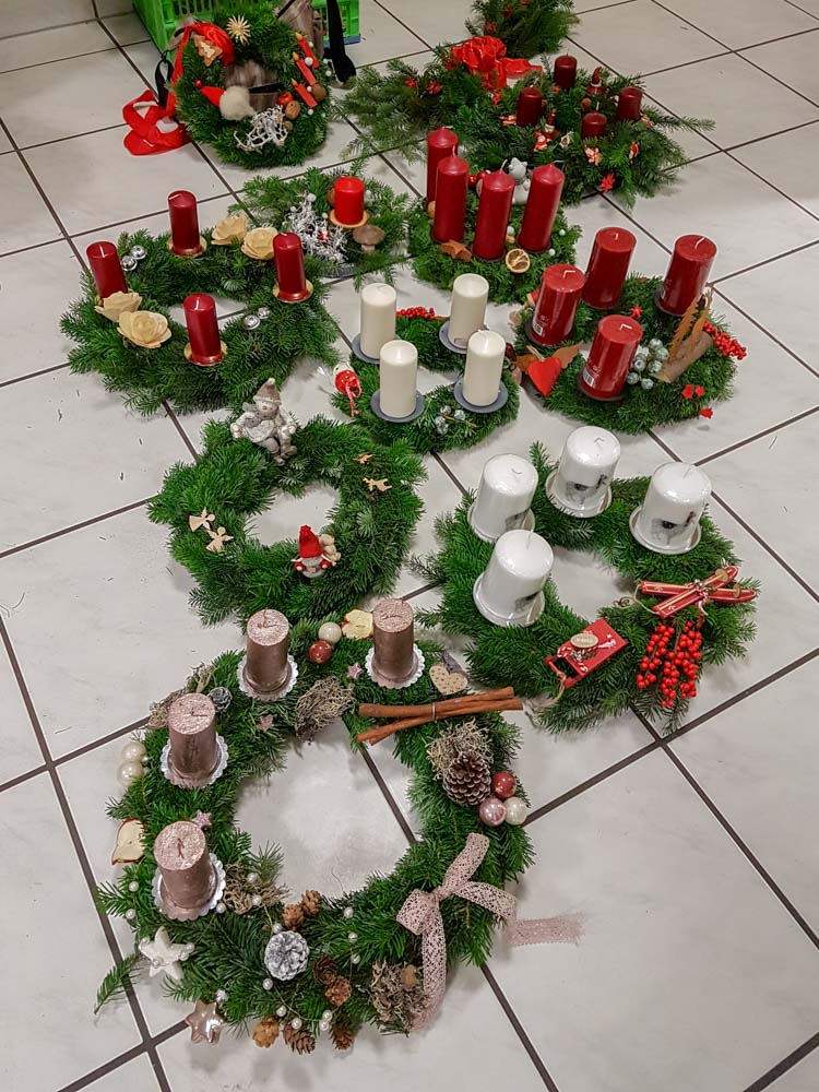 20181130 NF_Adventskranzbinden_Sabine-9.jpg