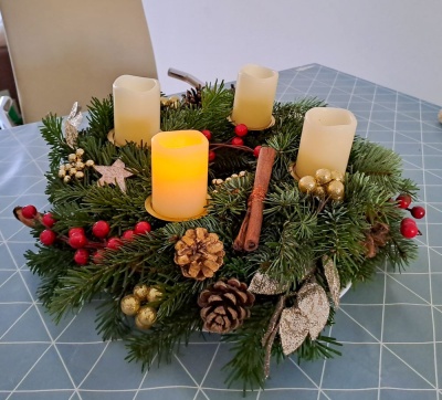 20231124 Plätzchen backen - Kranz binden_Sabine-3.jpg