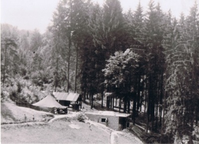1949 001 Hütte.jpg