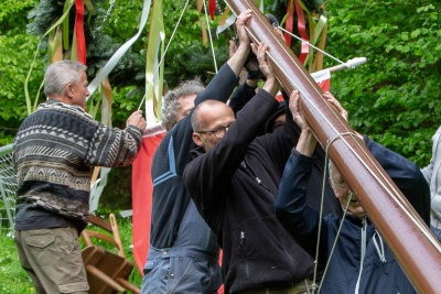 20180430 NF Maibaum stellen_Karl-109.jpg